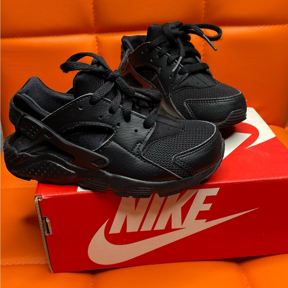 🔥🔥 Nike air huaraches size 11c